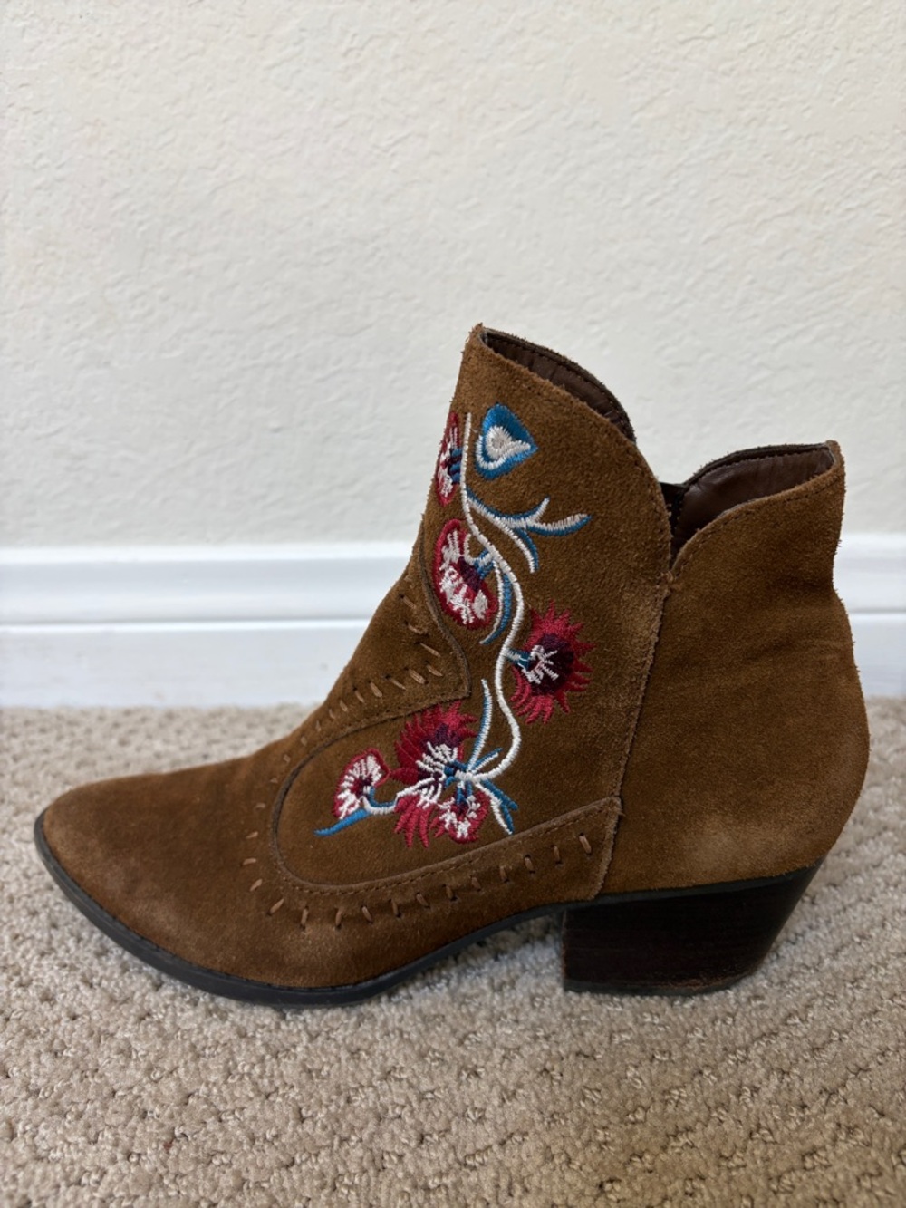 Carlos Santana Suede Western Bootie - Picture 5 of 10